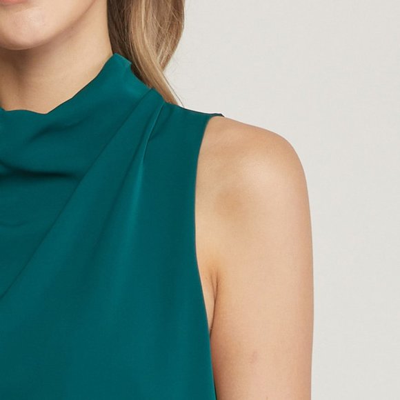 👠ENTRO Swoop Neck Top in Forest👠 - Picture 2 of 7